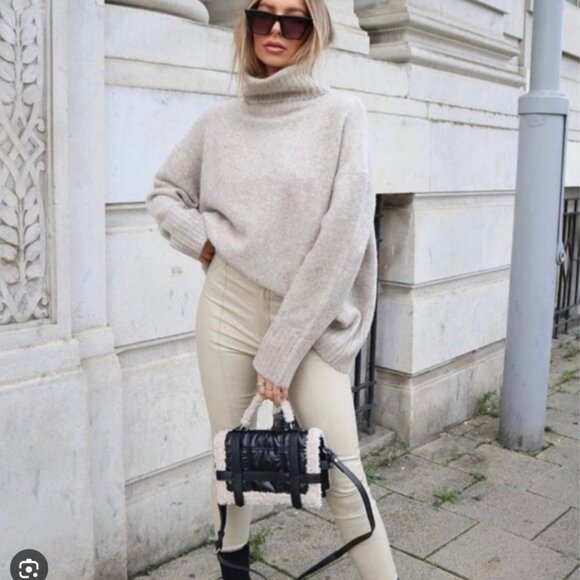 Zara Soft Knit Oversized Turtleneck Jumper Sweater Beige M-L - Picture 3 of 10